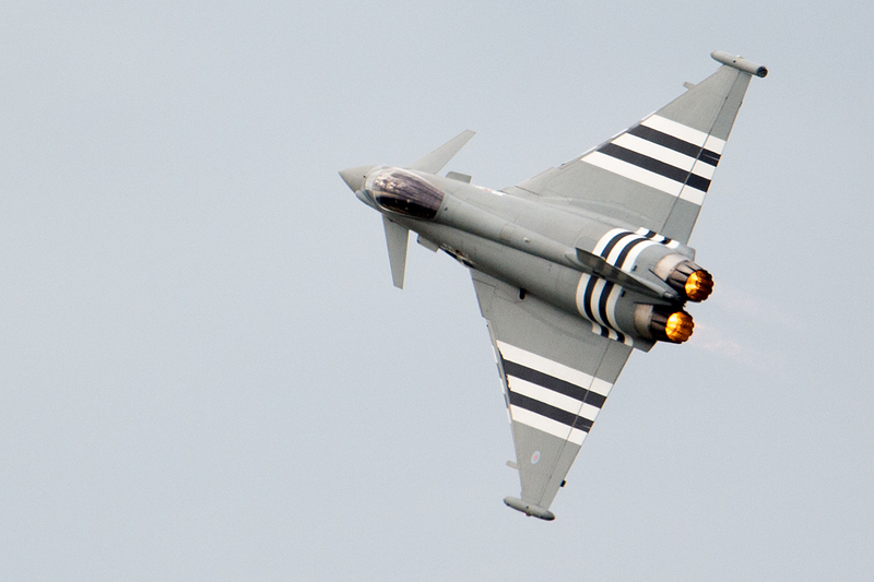 Illustration for article titled Check Out These Photos From The Biggest Air Show Of Your Damn Life